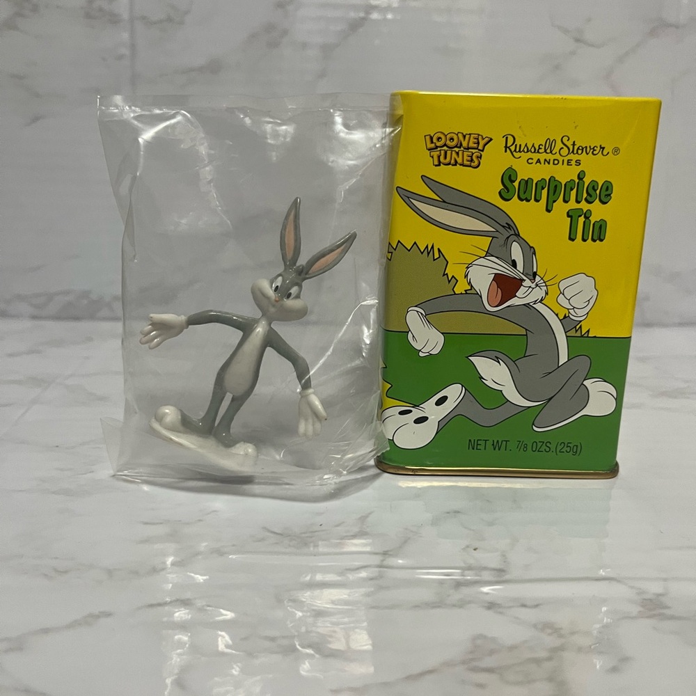 Looney Tunes Bugs Bunny Surprise Tin with Figure